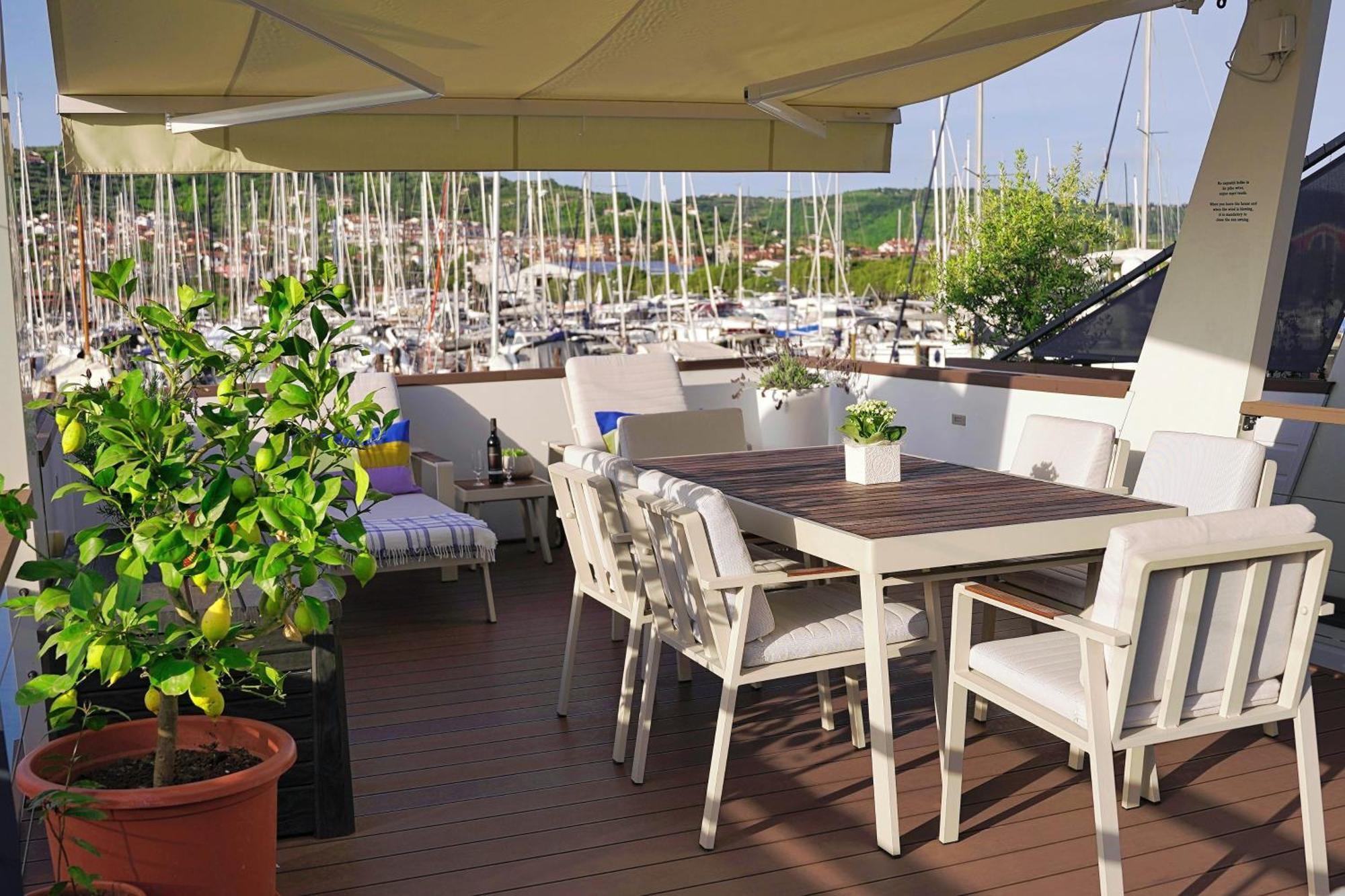 Floating Sea House Miramare Villa Порторож Екстериор снимка